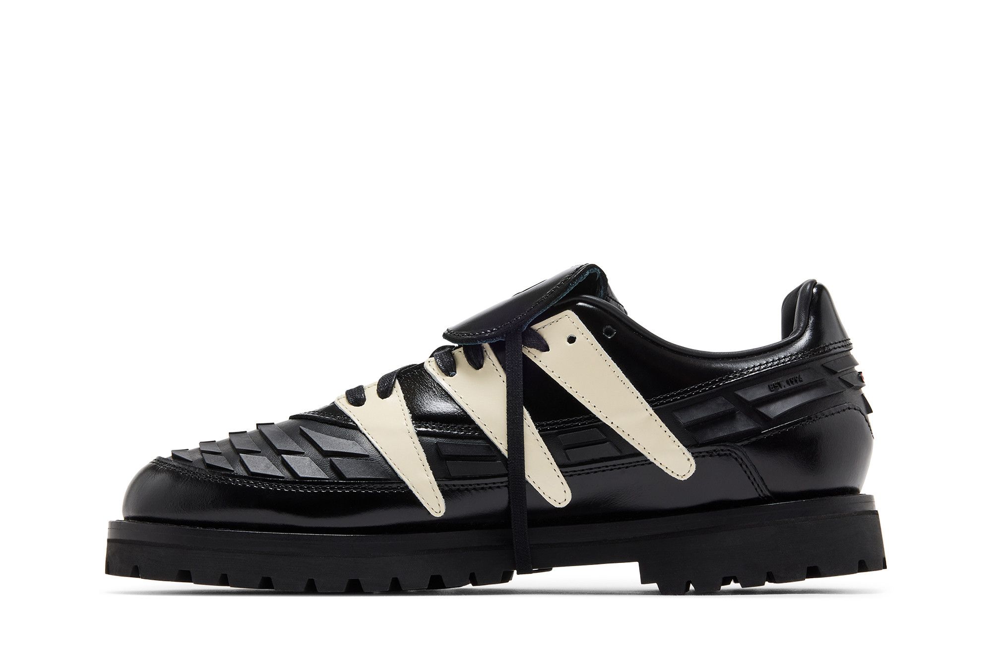 Lookbook adidas x Brain Dead x Disney PREDATOR 黑白休閒鞋 KJ4289
