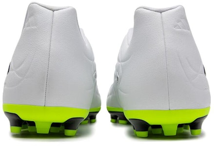 adidas 人工草地 足球鞋 男女皆宜 白色 Shop adidas 人工草地 足球鞋 男女皆宜 白色