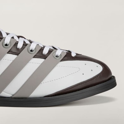 Adidas x Entire Studios Ace Coklat Pudar/Hitam Inti KJ8906 Sizing Adidas x Entire Studios Ace Coklat Pudar/Hitam Inti KJ8906