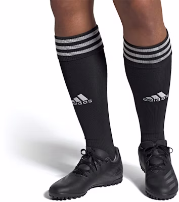 x 阿迪达斯 Ghosted4 TF 黑色人工草地足球鞋 EG8236 Sizing x 阿迪达斯 Ghosted4 TF 黑色人工草地足球鞋 EG8236