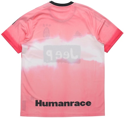阿迪达斯 x Human Race 尤文图斯20-21赛季粉色球员版球衣 GJ9096 Lookbook 阿迪达斯 x Human Race 尤文图斯20-21赛季粉色球员版球衣 GJ9096