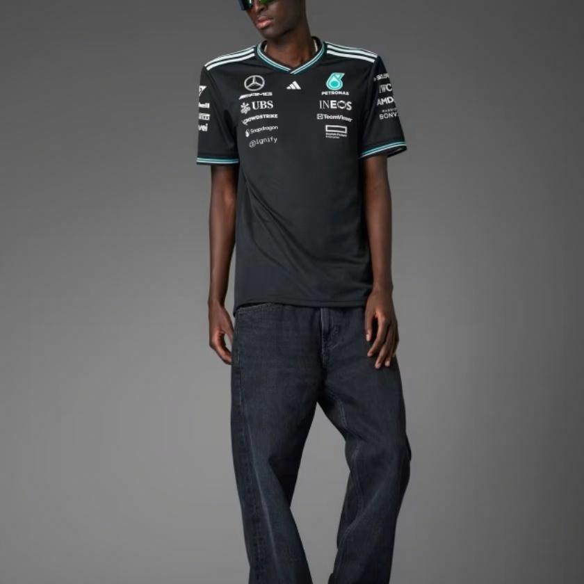 Lookbook adidas x Mercedes-AMG Petronas F1 車隊黑白短袖運動T恤 休閒上衣 JY2607