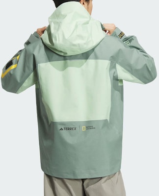 adidas x National Geographic Jaket Outdoor Waterproof Abu Hijau. IS9521 Shop adidas x National Geographic Jaket Outdoor Waterproof Abu Hijau. IS9521