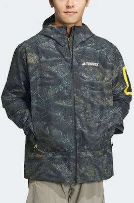 adidas x National Geographic Tie-Dye Waterproof Outdoor Jacket - Stone Grey IS9511 Lookbook adidas x National Geographic Tie-Dye Waterproof Outdoor Jacket - Stone Grey IS9511