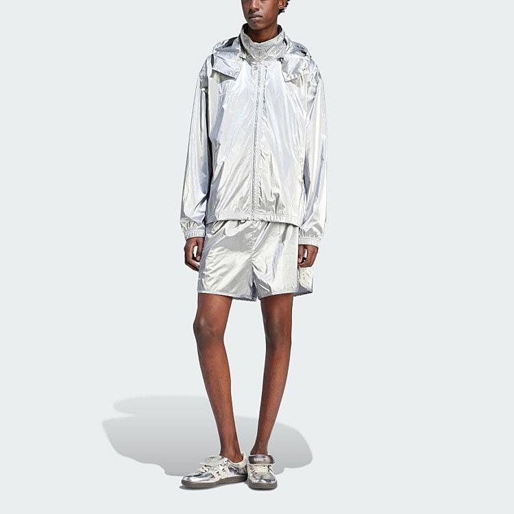 Sizing 아디다스 x 웨일스 보너 SS23 실버 로고 스트라이프 유니섹스 캐주얼 쇼츠. IM0421