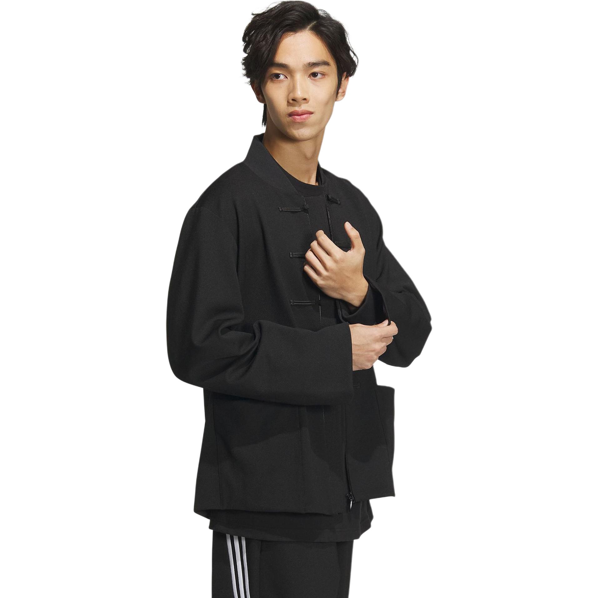 Lookbook adidas x 楊桂東 FW23 黑色條紋釦式休閒外套 男女聯名款 JE1117