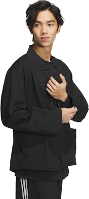 adidas x 楊桂東 FW23 黑色條紋釦式休閒外套 男女聯名款 JE1117 Lookbook adidas x 楊桂東 FW23 黑色條紋釦式休閒外套 男女聯名款 JE1117