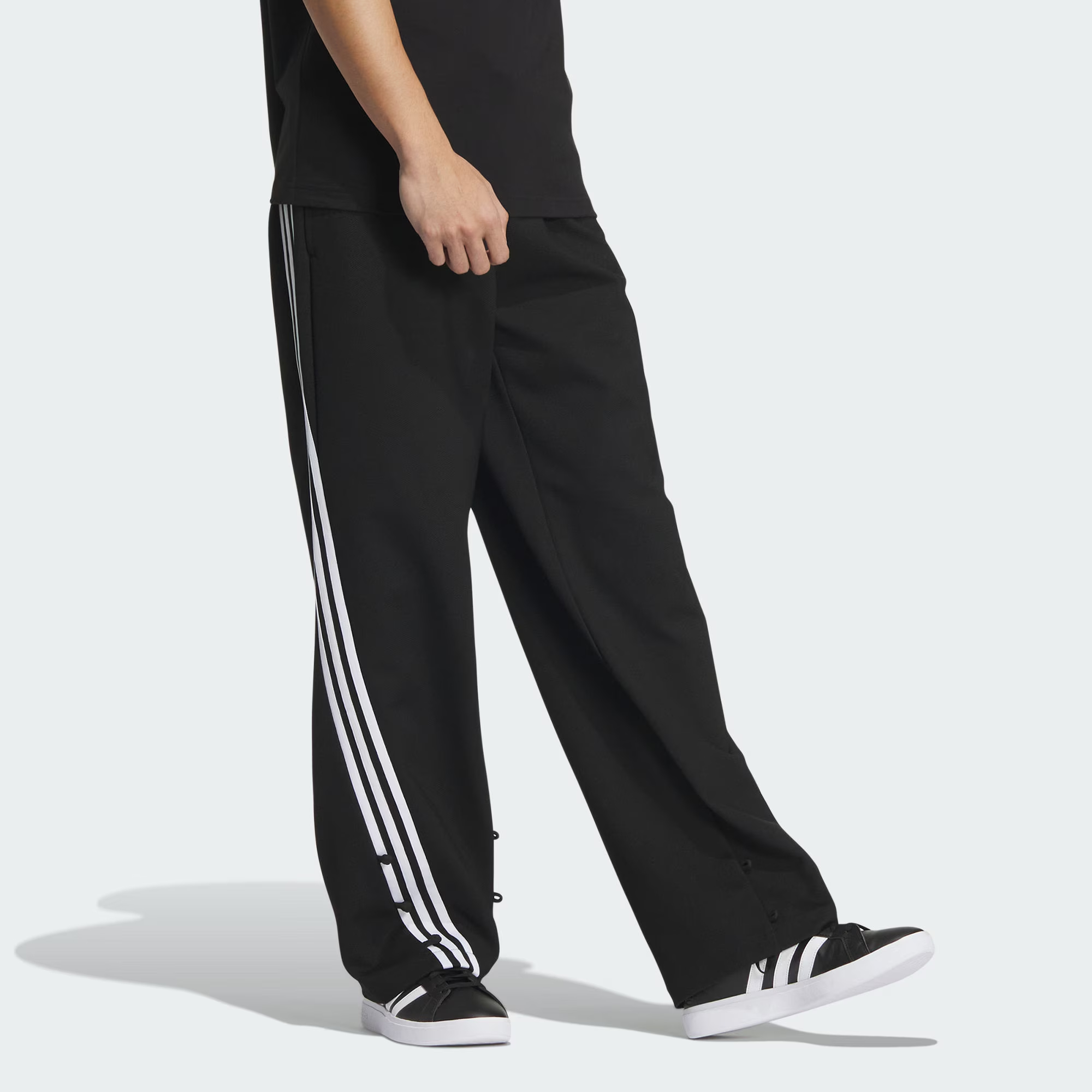 Sizing adidas x Yang Guidong FW23 Black Striped Loose Fit Knit Track Pants Unisex. JE1119