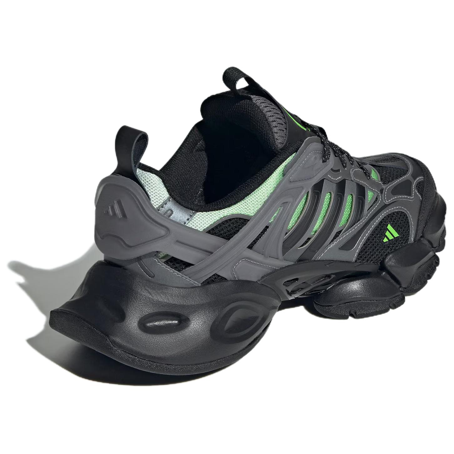 Shop アディダス XLG ランナー DLX 黒/灰 JP5764