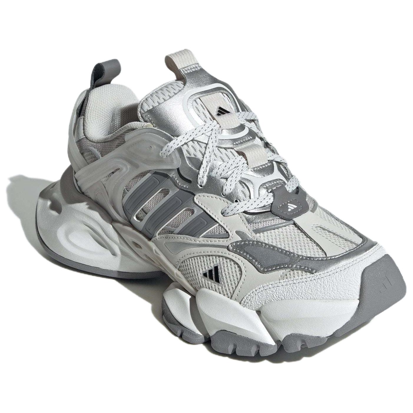 Shop adidas XLG RUNNER DELUXE 輕便舒適 輕機甲鞋賽博 織物皮革防滑耐磨 低幫 休閒跑步鞋 男女同款 灰白