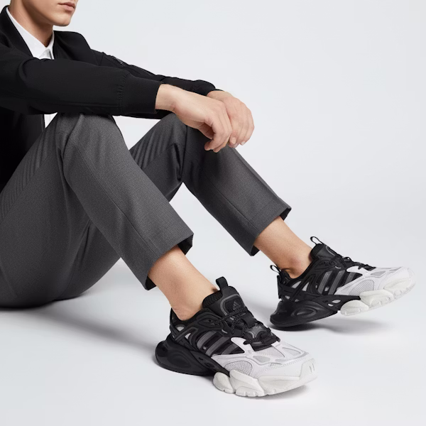 adidas XLG Runner Deluxe ''Putih Hitam'' JR0861 Order adidas XLG Runner Deluxe ''Putih Hitam'' JR0861