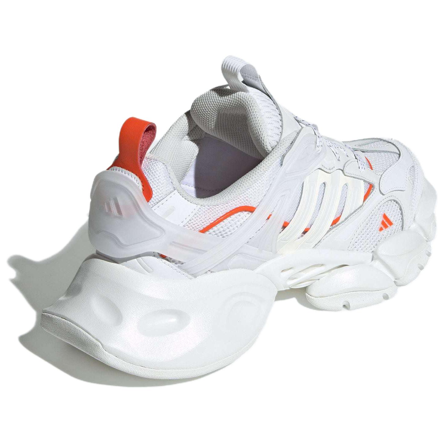 Shop アディダス XLG ランナーデラックス 白赤 JP5758