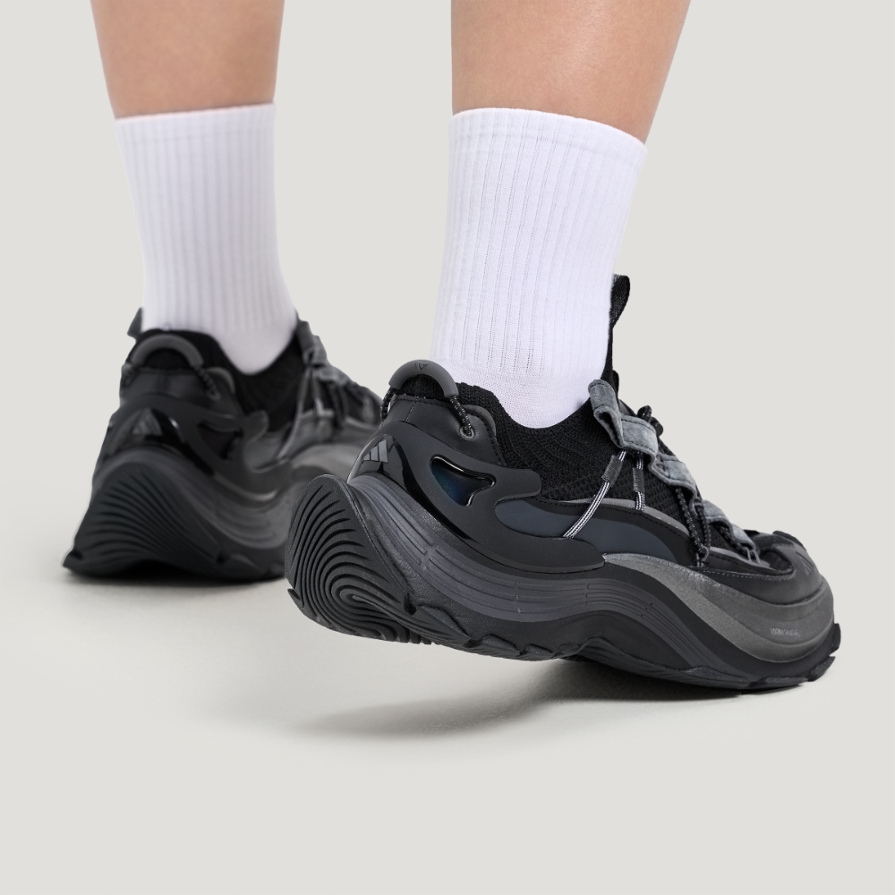 Lookbook ADIDAS XLG Speed Hike Running Shoes KK1917