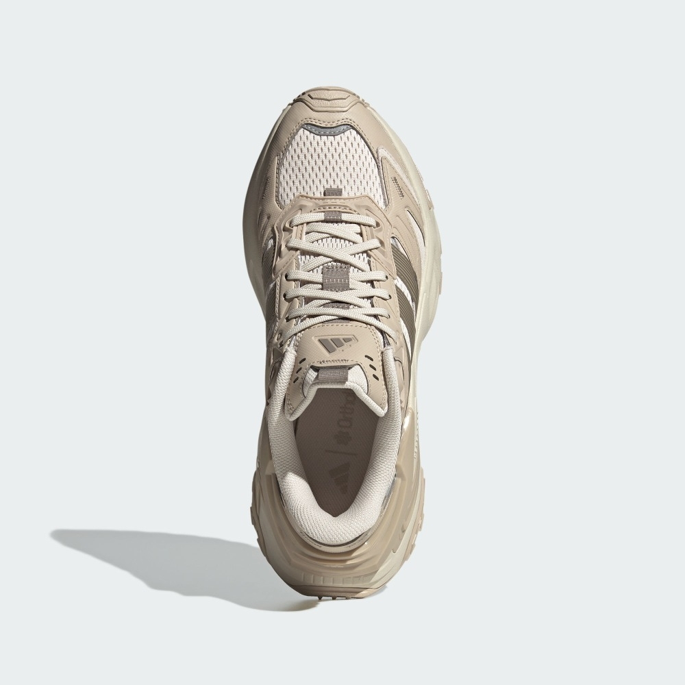 Shop 아디다스 XLG 스톰 엣지 러닝화 JQ4088