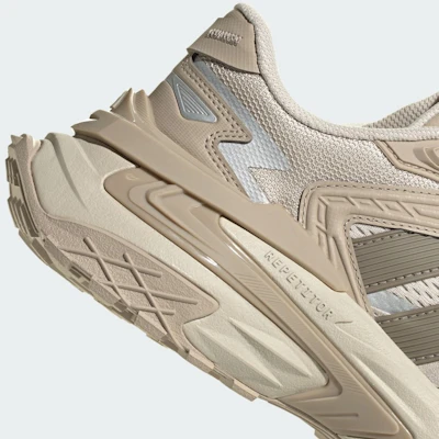 아디다스 XLG 스톰 엣지 러닝화 JQ4088 1