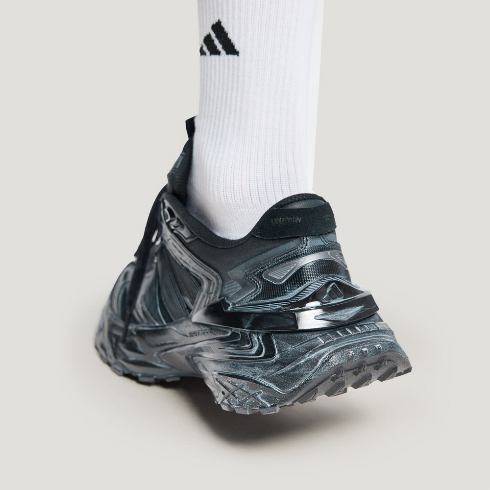 Sizing 阿迪达斯XLG Storm Edge跑鞋 KK2245