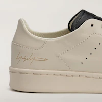 Sizing 阿迪达斯 Y-3 Stan Smith 运动鞋 米色/黑色 KI3464