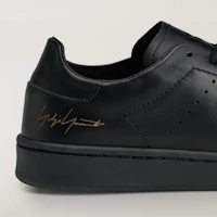 Sizing 阿迪达斯Y-3 Stan Smith 运动鞋 黑色/黑色/黑色 LA6686