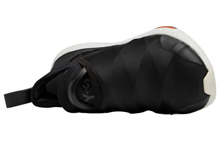 Lookbook Y-3 ウルトラブースト22 ブラックホワイト HR1979