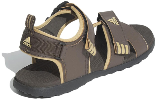 adidas Yanet 防滑休閒運動涼鞋 棕色 Shop adidas Yanet 防滑休閒運動涼鞋 棕色