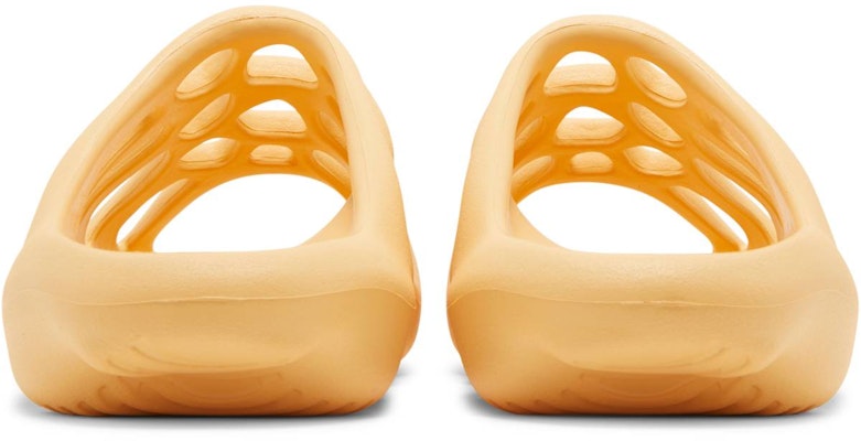 adidas Yeezy 450 Slide 'Cream' GZ9864 Details for adidas Yeezy 450 Slide 'Cream' GZ9864