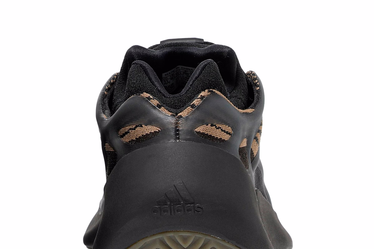 adidas Yeezy 700 V3 'Clay Brown' GY0189