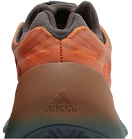adidas Yeezy 700 V3 'Copper Fade' edición limitada en cobre. GY4109 Sizing adidas Yeezy 700 V3 'Copper Fade' edición limitada en cobre. GY4109