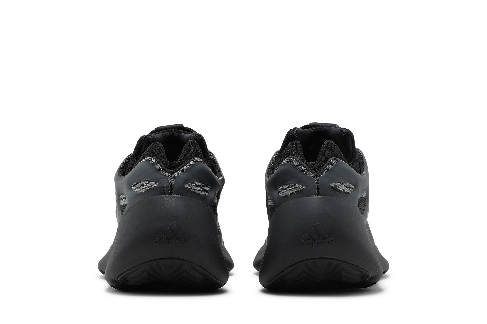 Sizing adidas Yeezy 700 V3 ''Dark Glow'' Schwarz Leuchtend GX6144