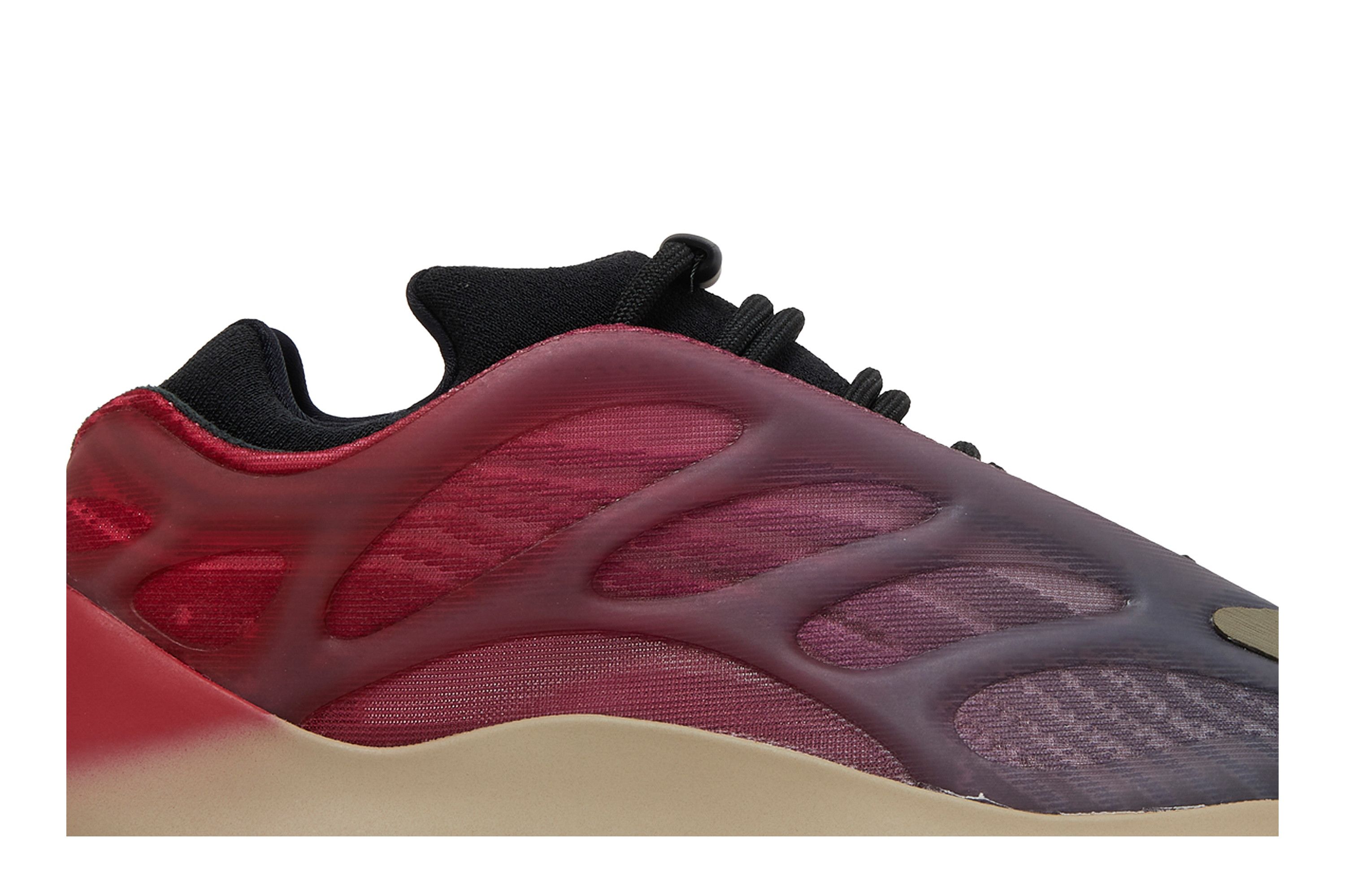 Lookbook adidas Yeezy 700 V3 ''Fade Carbon'' Scarpe GW1814