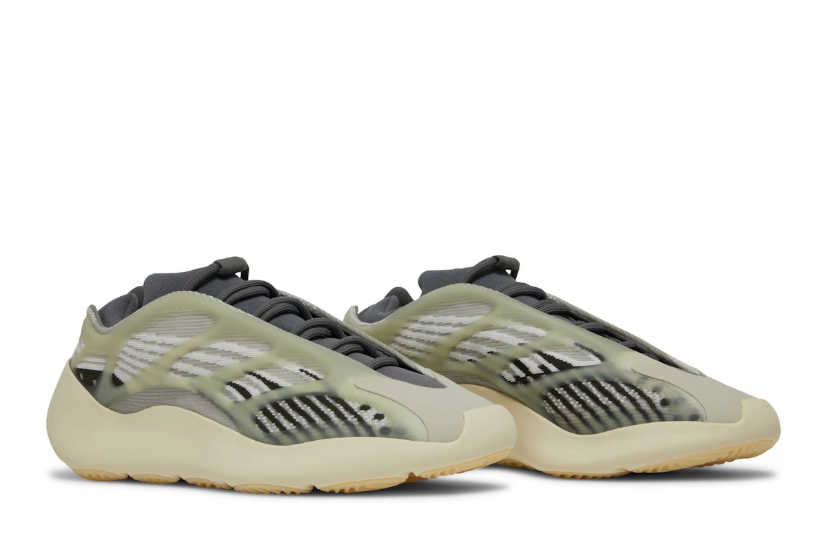 adidas Yeezy 700 V3 'Fade Salt' ID1674