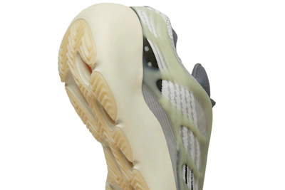 adidas Yeezy 700 V3 'Fade Salt' ID1674