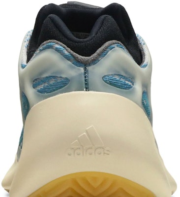 adidas Yeezy 700 V3 'Kyanite' GY0260 Sizing adidas Yeezy 700 V3 'Kyanite' GY0260