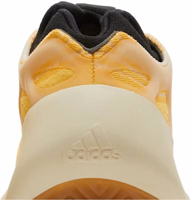 adidas Yeezy 700 V3 'Mono Safflower' HP5425 Sizing adidas Yeezy 700 V3 'Mono Safflower' HP5425