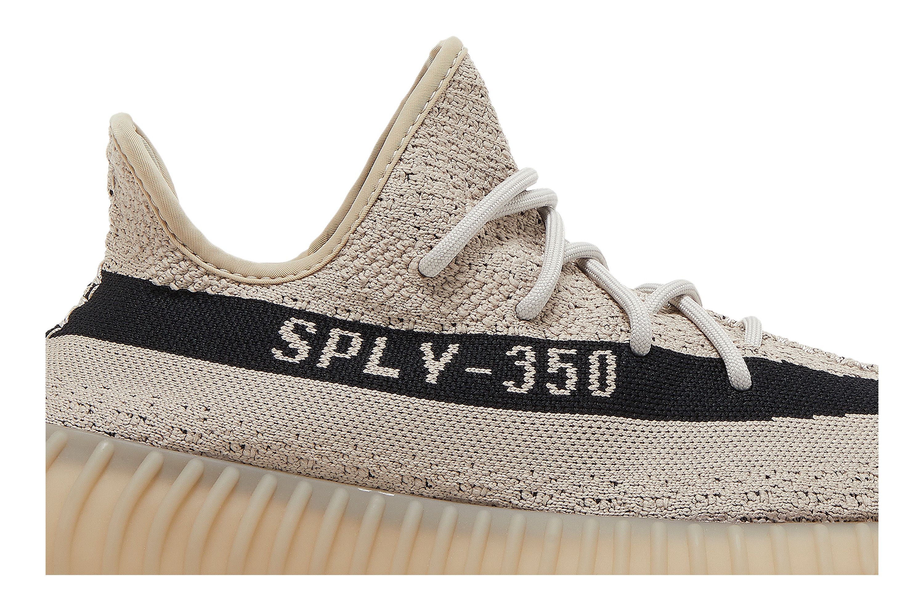 Lookbook adidas Yeezy Boost 350 V2 'Beige Black' HP7870
