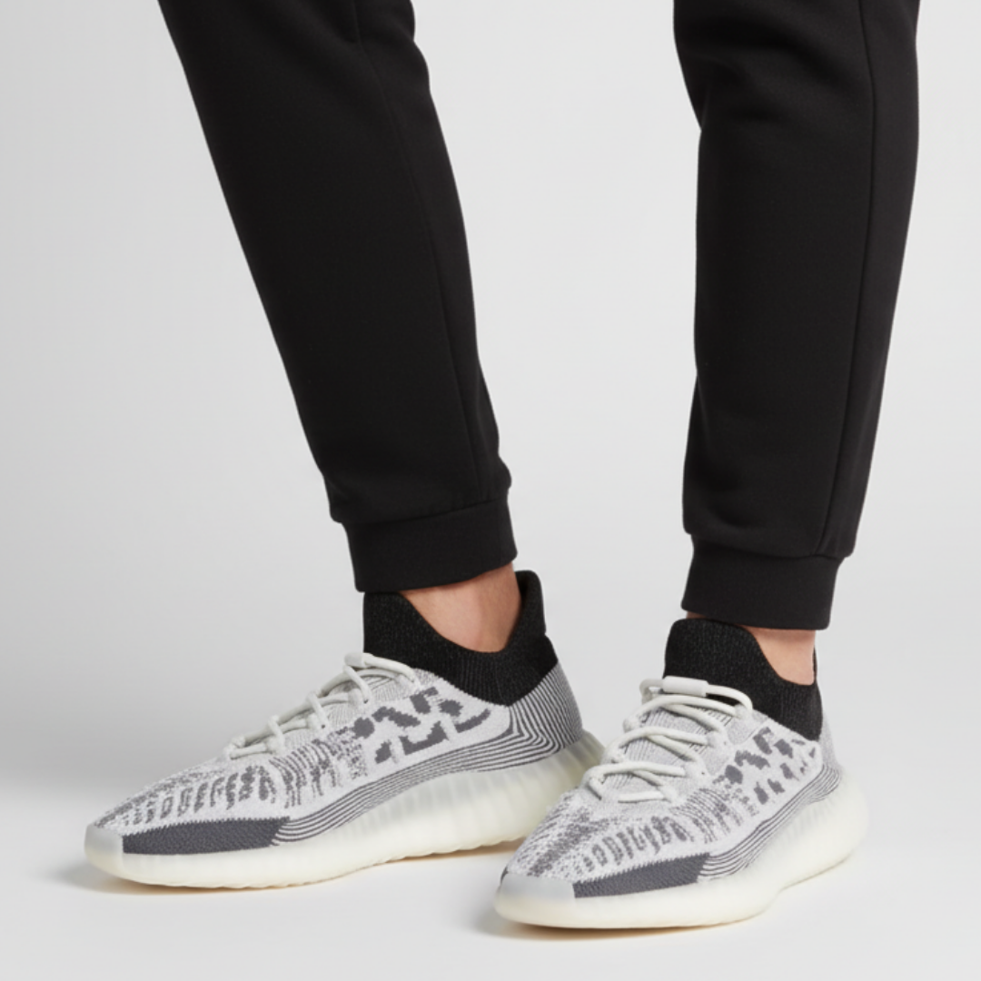 Order adidas Yeezy Boost 350 V2 CMPCT 'Panda' Sepatu Sneakers IG9608