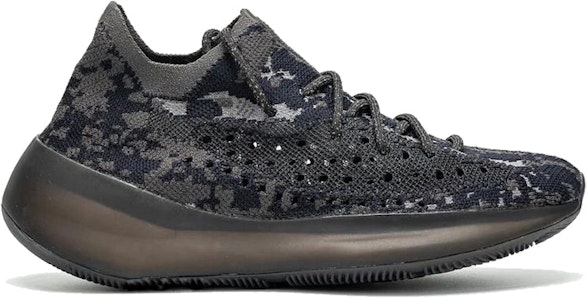 adidas Yeezy Boost 380 'Triple Black' Hitam Solid FB7876 Lookbook adidas Yeezy Boost 380 'Triple Black' Hitam Solid FB7876