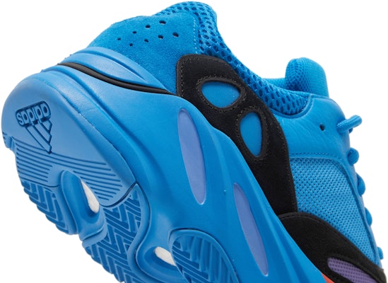 adidas Yeezy Boost 700 'Hi-Res Blue' (2022) - Biru Hi-Res Sneakers HP6674 2
