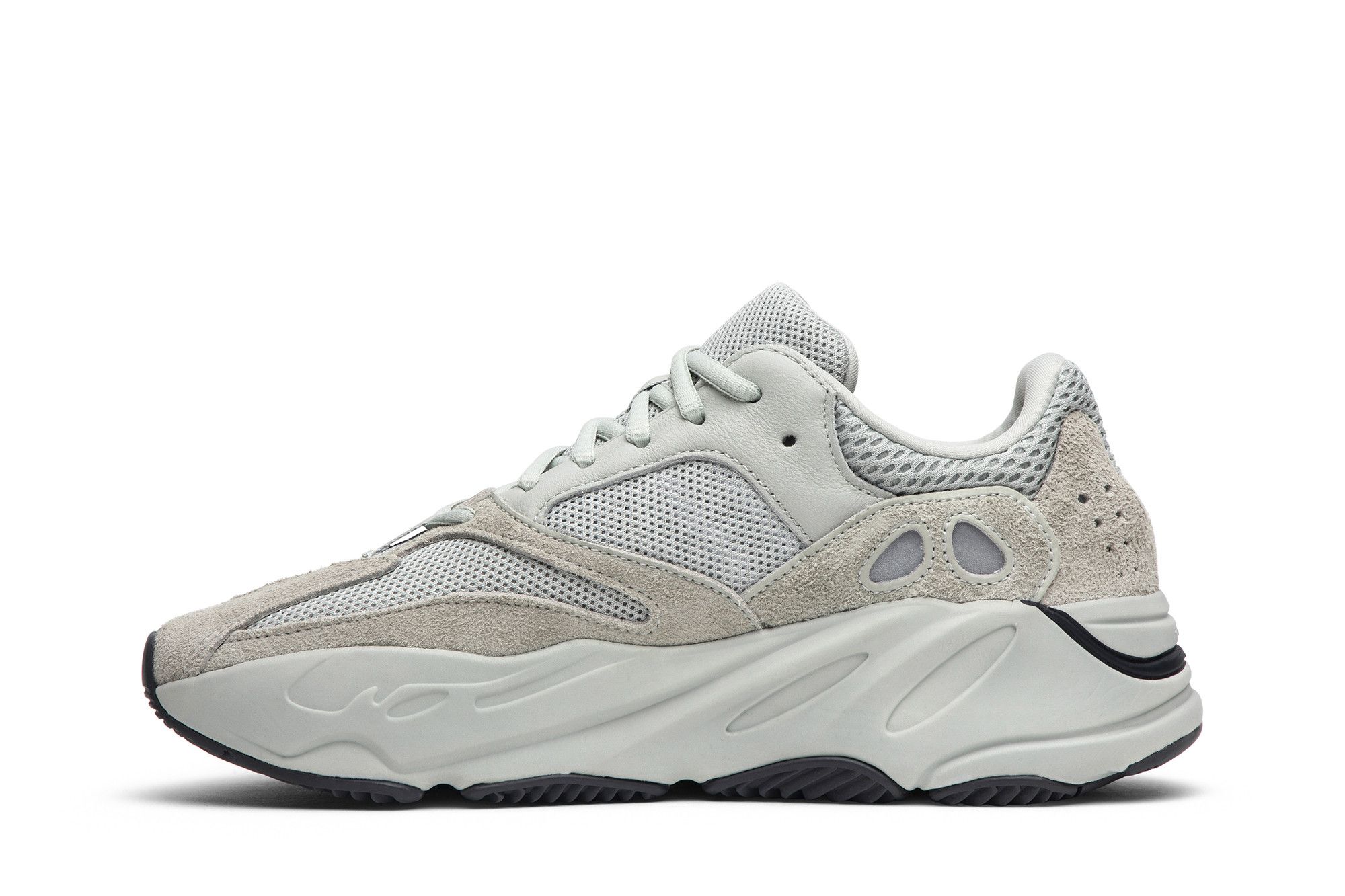 Lookbook adidas Yeezy Boost 700 ''Salt'' Sneakers EG7487