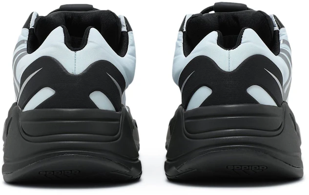 阿迪达斯Yeezy Boost 700 MNVN '蓝色染色' GZ0711 Sizing 阿迪达斯Yeezy Boost 700 MNVN '蓝色染色' GZ0711