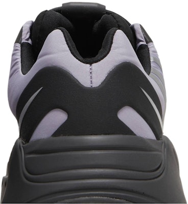 adidas Yeezy Boost 700 MNVN 'Geode' GW9526 Sizing adidas Yeezy Boost 700 MNVN 'Geode' GW9526