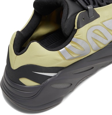 adidas Yeezy Boost 700 MNVN 'Resin' GW9525 3