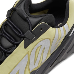 adidas Yeezy Boost 700 MNVN 'Resin' Lelaki & Wanita Sneakers GW9525 2