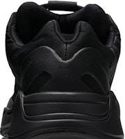 adidas Yeezy Boost 700 MNVN 'Negro Triple' FV4440 1