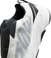 阿迪达斯Yeezy Boost 700 MNVN无鞋带‘模拟’ IG4798 1