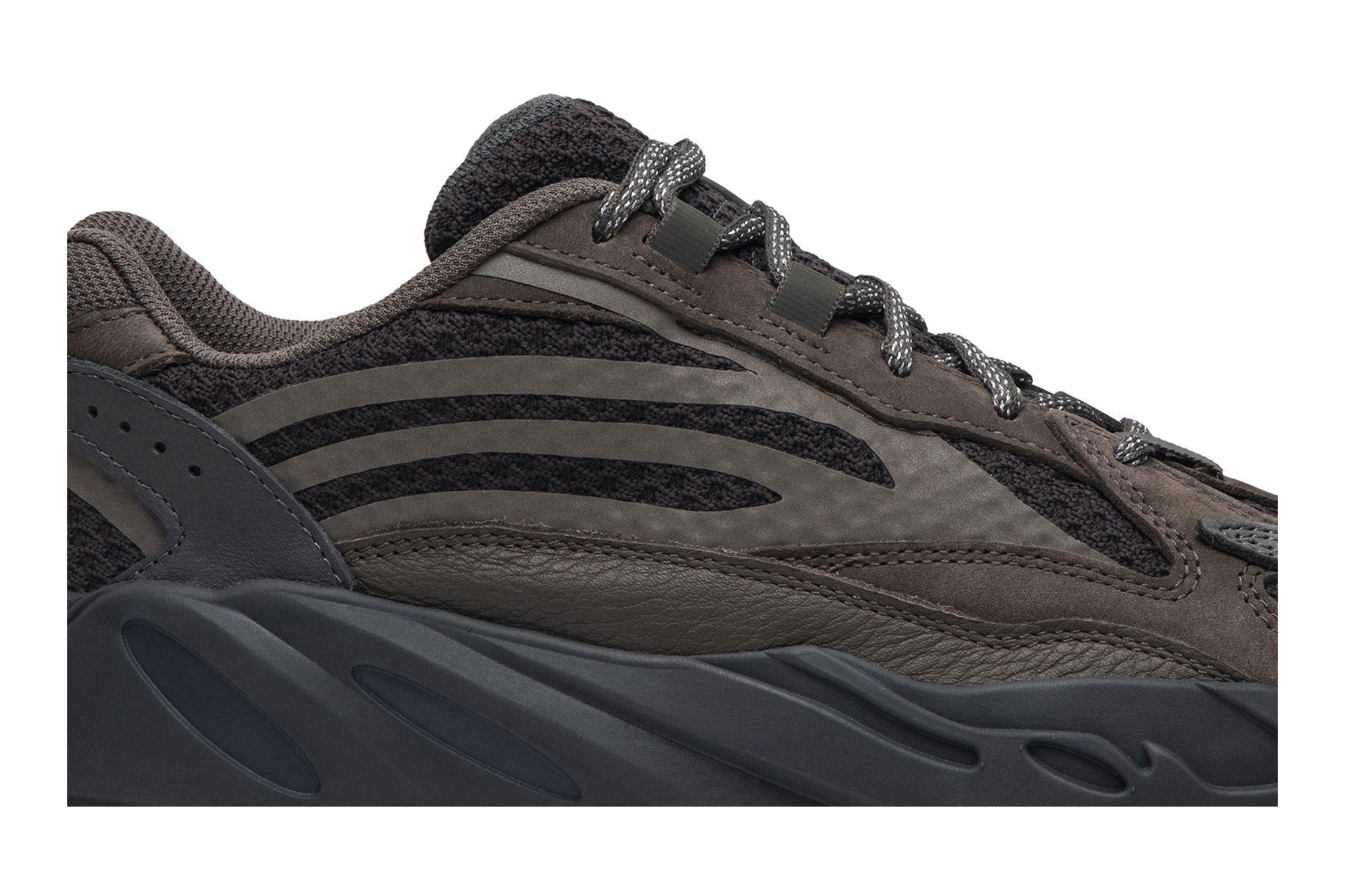 Order adidas Yeezy Boost 700 V2 ''Geode'' chaussures sneakers. EG6860
