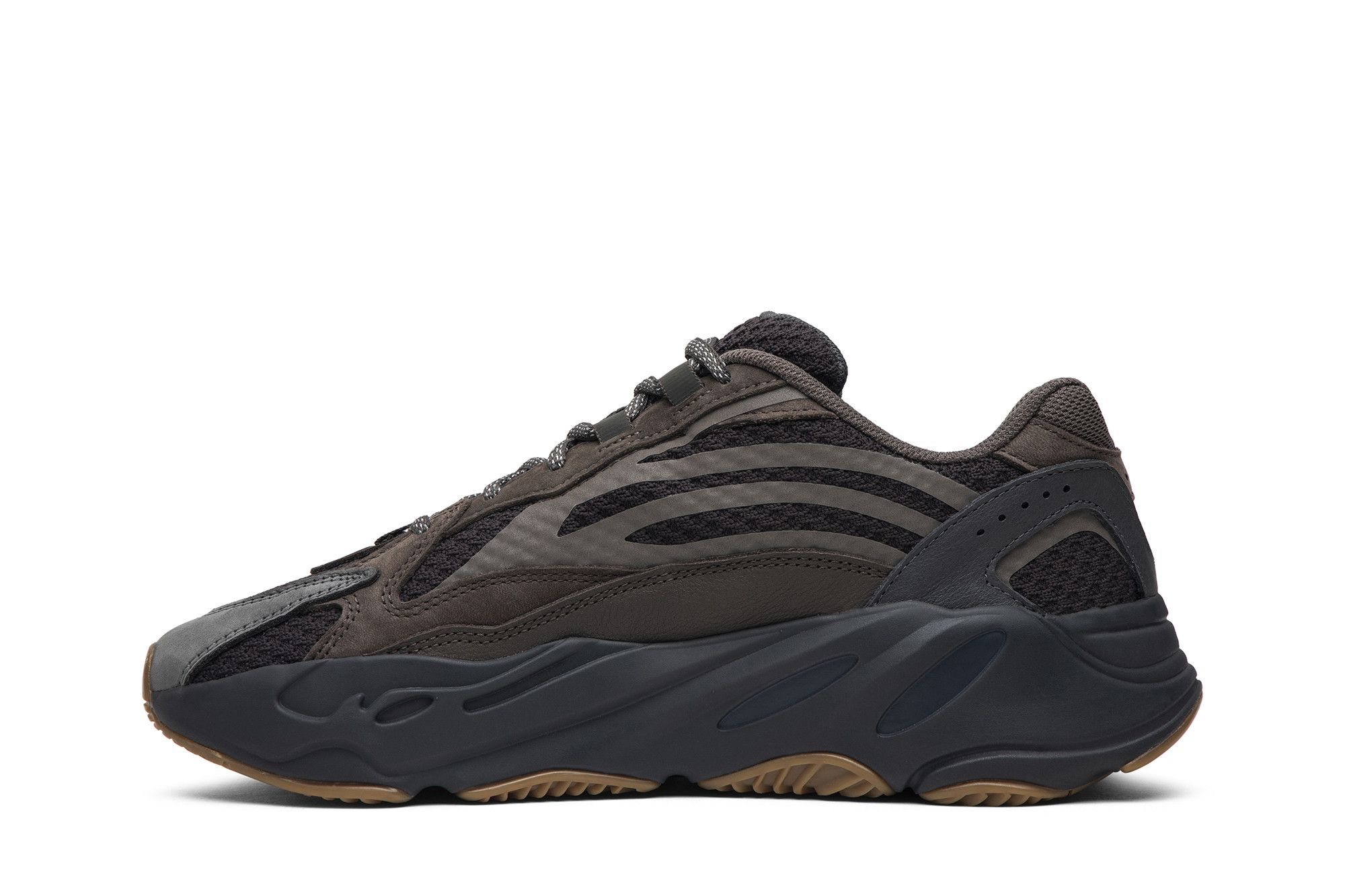 Lookbook adidas Yeezy Boost 700 V2 ''Geode'' chaussures sneakers. EG6860