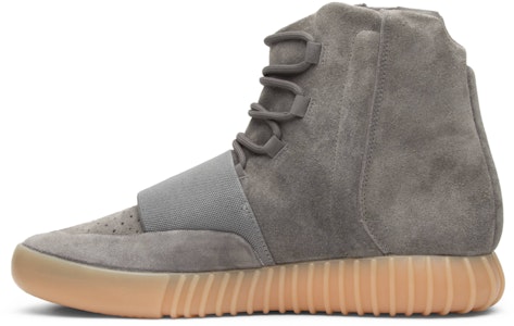 adidas Yeezy Boost 750 'Bercahaya dalam Gelap' BB1840 Lookbook adidas Yeezy Boost 750 'Bercahaya dalam Gelap' BB1840