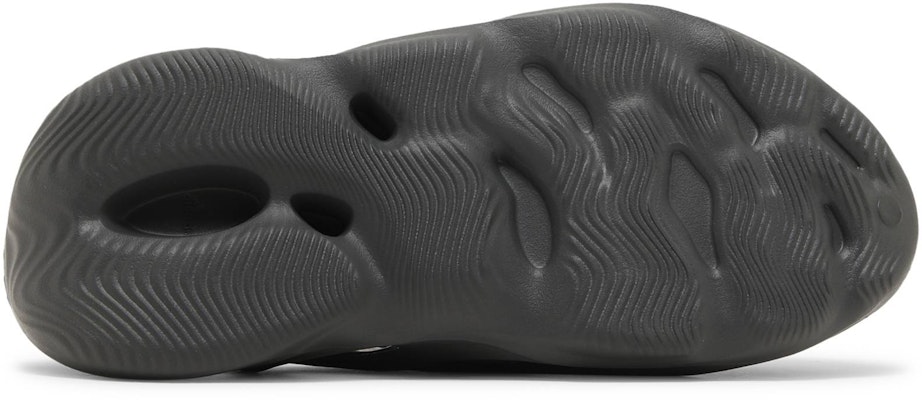 adidas Yeezy Foam Runner 'Carbon' IG5349 Shop adidas Yeezy Foam Runner 'Carbon' IG5349