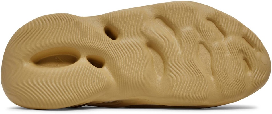 adidas Yeezy Foam Runner 'Desert Sand' GV6843 Shop adidas Yeezy Foam Runner 'Desert Sand' GV6843