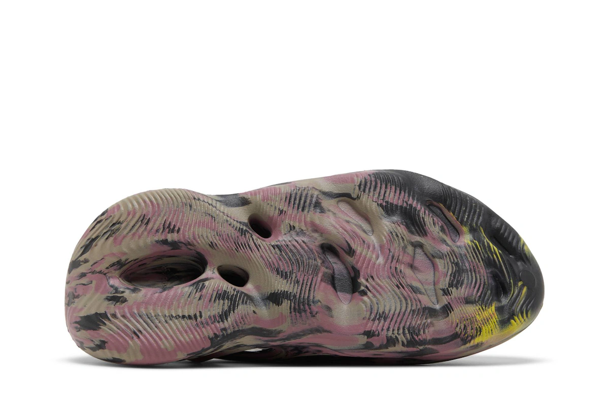 adidas Yeezy Foam Runner 'MX Carbon' IG9562